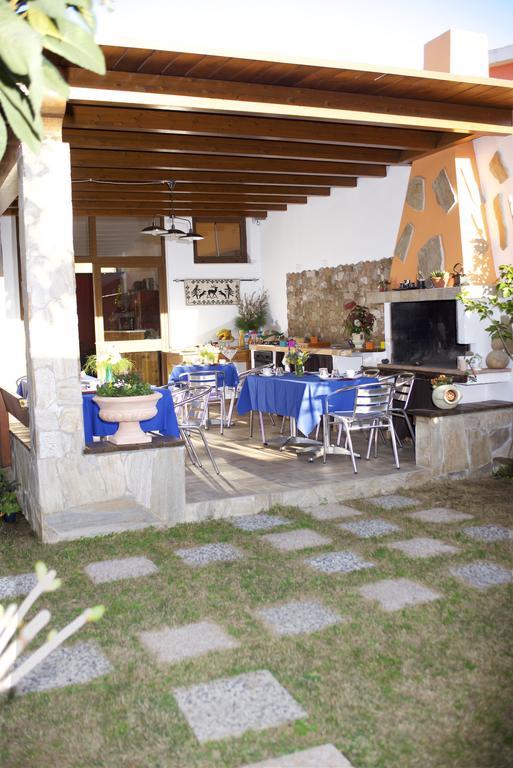 Casa Vacanze Rose E Fiori Sardegna San Vito  Extérieur photo